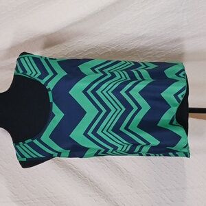 Fun and Flirt green chevron striped sleeveless blouse size medium